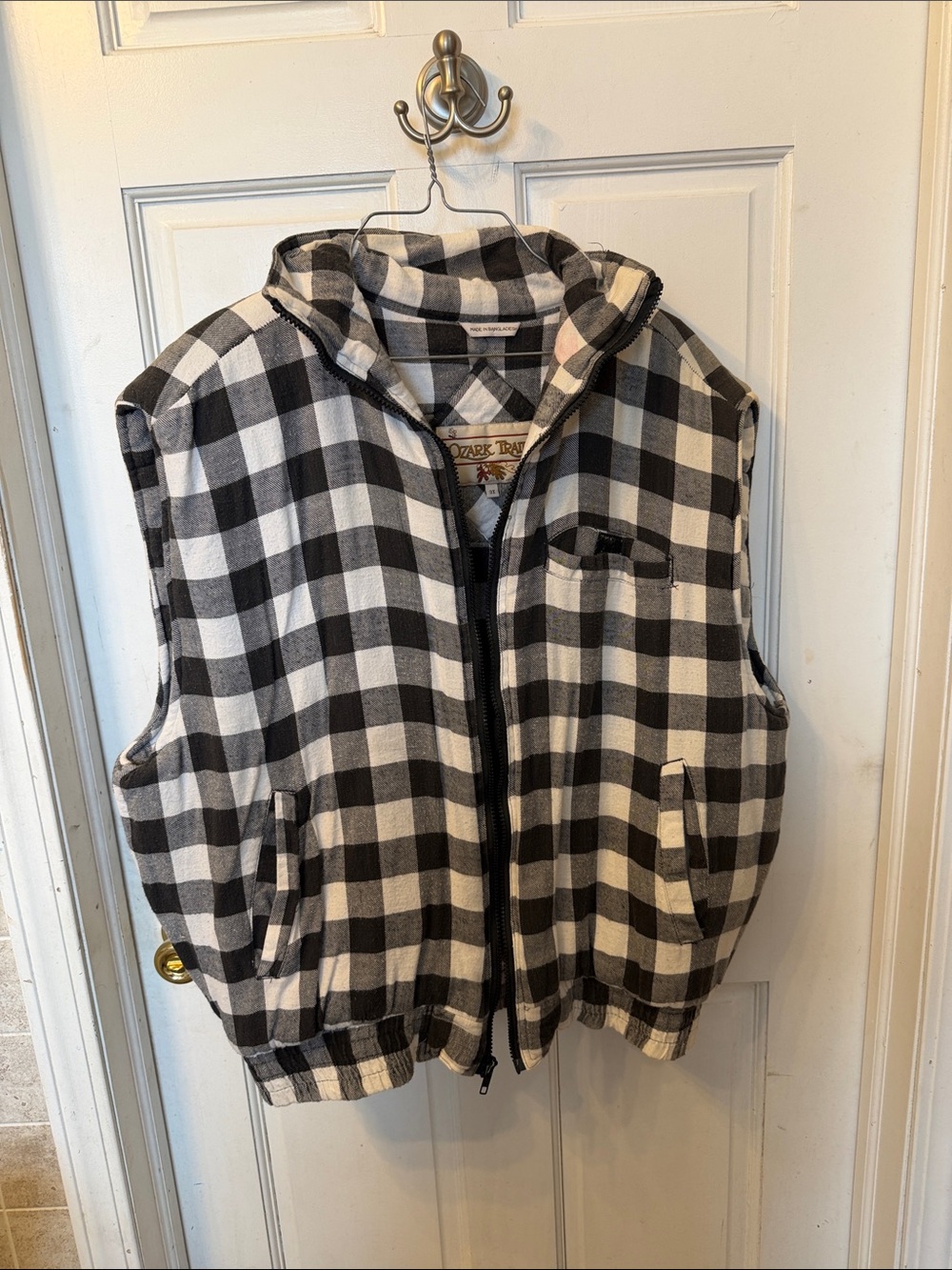 Black & White Buffalo Check women’s' Sleeveless Puffer Vest